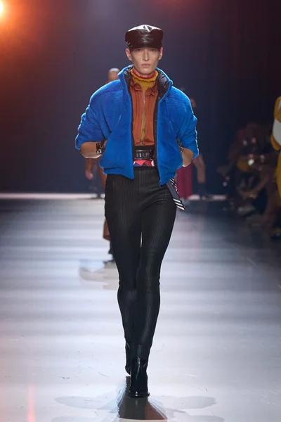 Look 23